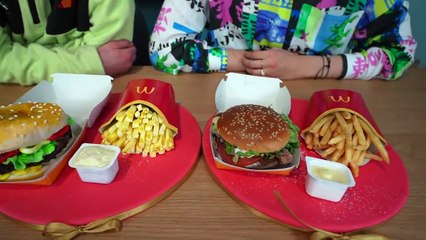 Echt Vs Cake Voedsel Challenge! *Pop It, Fidget Toy, Mcdo, Fruit,...* #293