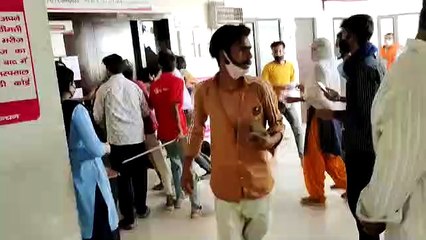 देश की राजधानी दिल्ली के हॉस्पिटल में हो रहा है बुरा हाल डॉक्टर समेत मरीज को भी परेशानी: