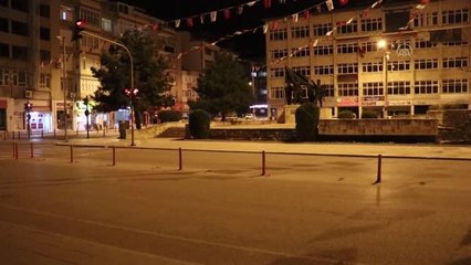 Tam kapanmanın ardından sessizliğe büründü