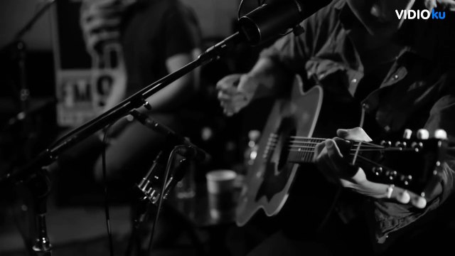 Why'd you only call me when you're high - Artic Monkeys