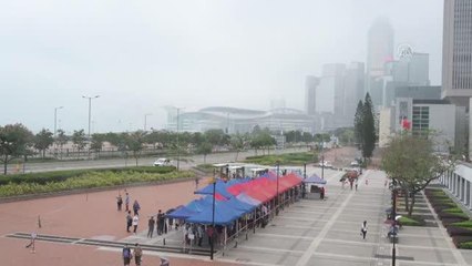 Hong Kong'ta yerli ve yabancı çalışanlar için mobil kovid-19 test merkezleri kuruldu