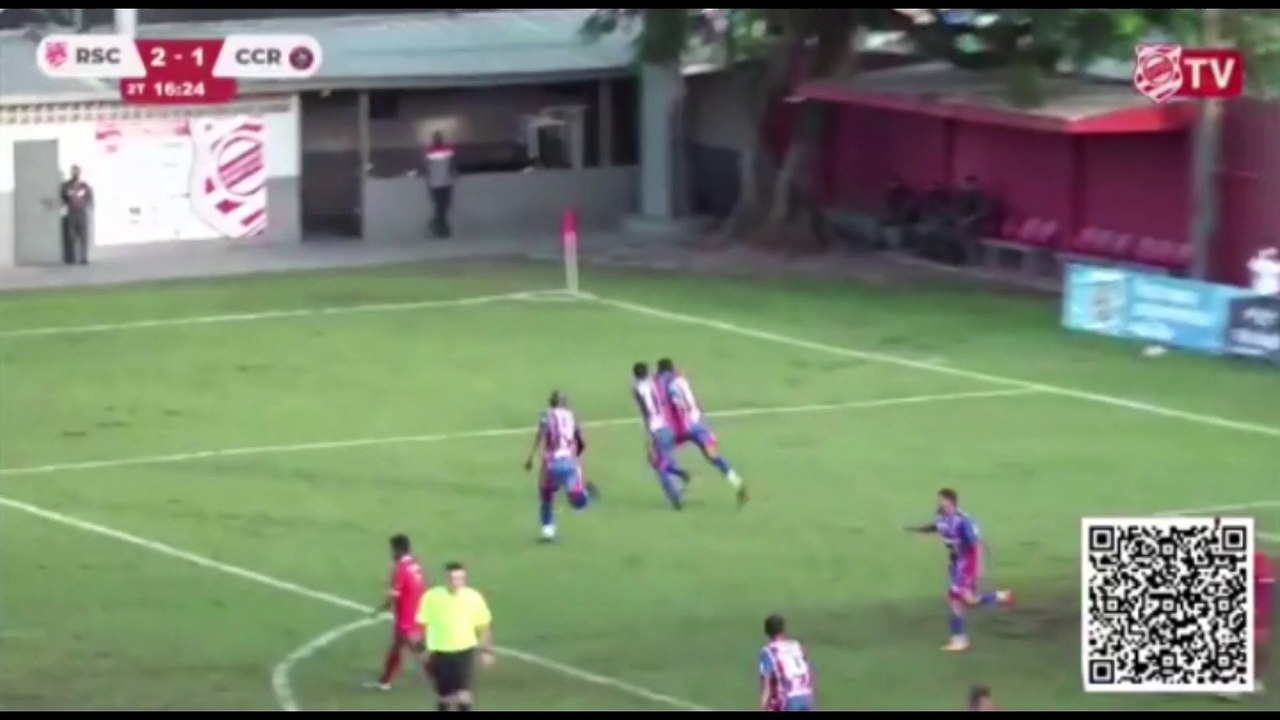 Autor de dois gols na vitória do CCR, Castro diz que pensou em desistir do futebol após 'semana difícil'