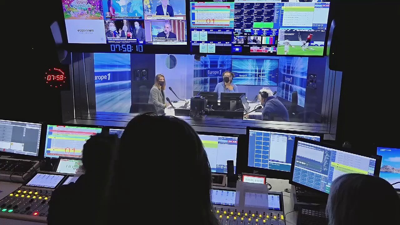 Jean Castex à Cédric O : "Rappelle-moi d'urgence, on a des soucis avec le pass sanitaire !" (Canteloup)