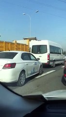Bu nasıl tam kapanma ? İstanbul'da trafik kilitlendi!