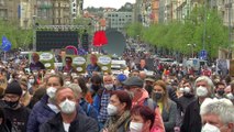 A cseh elnök ellen tüntettek több ezren Prágában