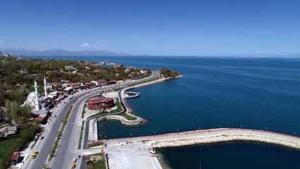 TAM KAPANMANIN İLK GÜNÜNDE VAN GÖLÜ SAHİLİ BOŞ KALDI