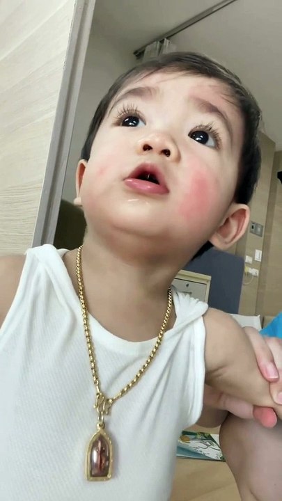 ซึ้งน้ำตาไหล "น้องณคุณ" เรียกหาแต่ปู่ "ค่อม ชวนชื่น" เดินไปรอหน้าห้องหวังว่าจะมาหา!