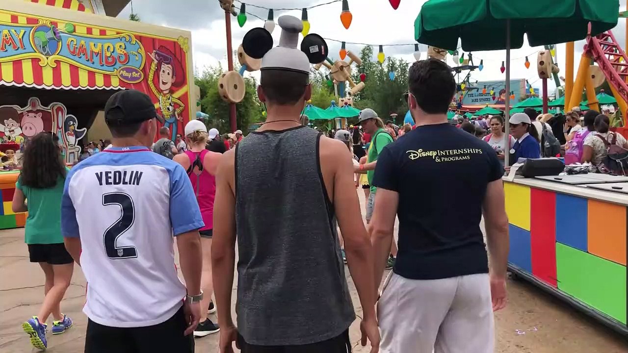 Lil Nas X - Old Town Road (Feat. Billy Ray Cyrus) [Remix] | Dance Challenge @ Disney World