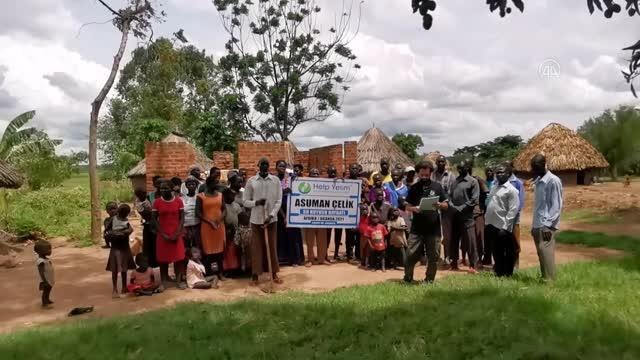AAvrupa'da yaşayan Türk ve Azerbaycanlılar, Uganda'da 3 cami ile 3 su kuyusu yaptırdı