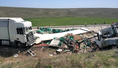 Kütahya'da tır faciası: 2 ölü, 1 yaralı