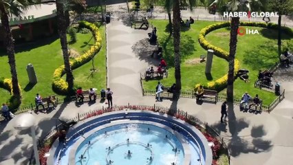 Fatih'te parklar dolup taştı