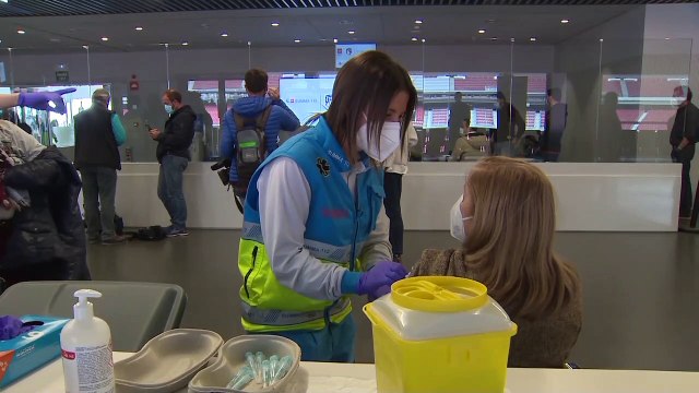 Sanidad pospone la decisión sobre la segunda dosis de AstraZeneca