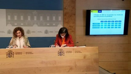 la economía cae un 0,5% en el primer trimestre y el Gobierno eleva la previsión de déficit al 8,4% para este año