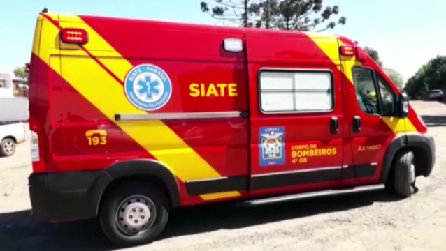 Após cair na cozinha de restaurante, homem sofre luxação e é socorrido pelo Siate