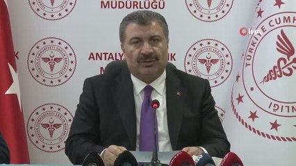 Bakan Koca: "Yaz döneminde 18 yaş üstü herkesin aşılanması çabası içindeyiz"