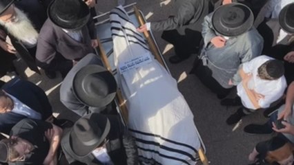 Primeros entierros de muertos en la estampida de Israel poco antes del Shabat
