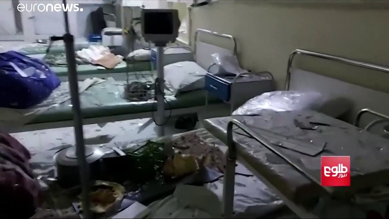 14 قتيلا على الأقل و90 جريحا بتفجير سيارة مفخخة...