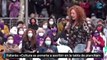Cristina Fallarás da la nota en el mitin de Podemos de Vallecas
