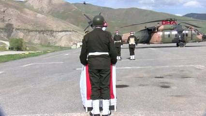 Son dakika haber | ŞEHİT ER MÜSLÜM TOPRAK HAKKARİ'DEN UĞURLANDI