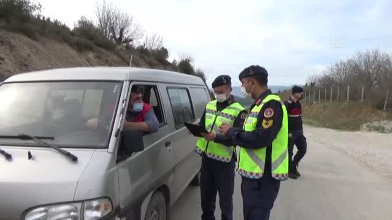 Boyabat'ta "tam kapanma" döneminde şehir giriş çıkış ve köy yollarında 24 saat denetim