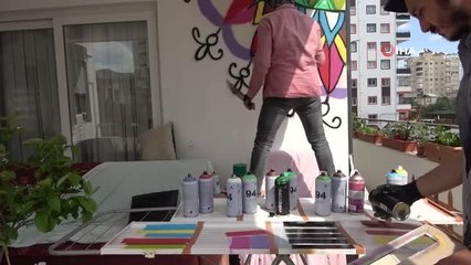 Tam kapanmada sokak sanatı evlere taşındı