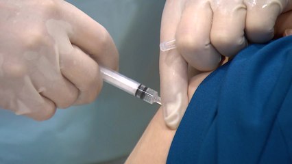 이달부터 65~74세 AZ 접종...부산 화이자 1차 신규 접종 전면 중단 / YTN