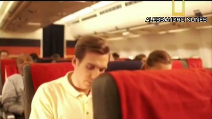 Mayday Desastres Aéreos - EXPLOSÃO DO MOTOR