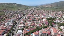 (DRONE) Gölbaşı'nda cadde ve sokaklar boş kaldı