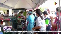 Drive-thru vaccination para sa tricycle drivers at delivery riders sa Quezon City, isinagawa