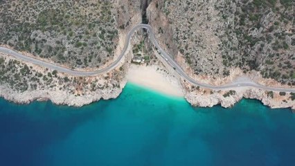 (DRONE) - "Tam kapanma"da Kaş'taki plajlar boş kaldı