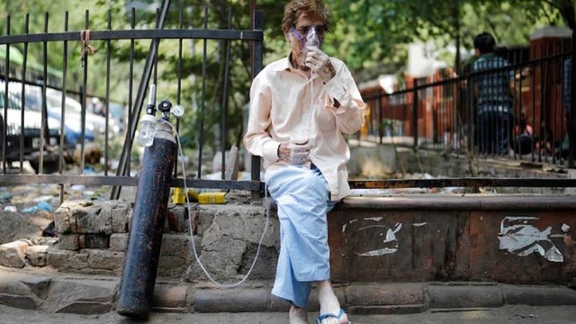 Delhi: People are dying when oxygen shortage will end?