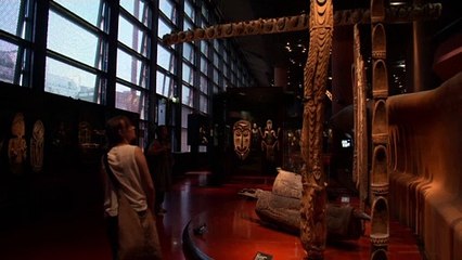 Több mint száz év után kerülhetnek vissza az Afrikából elrabolt műkincsek