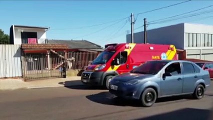 Mulher quebra o nariz ao cair na calçada da Avenida Papagaios no Bairro Floresta
