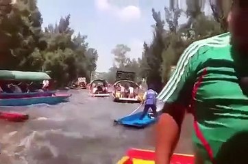 Depreme nehirde yakalandılar! İşte o anlar...