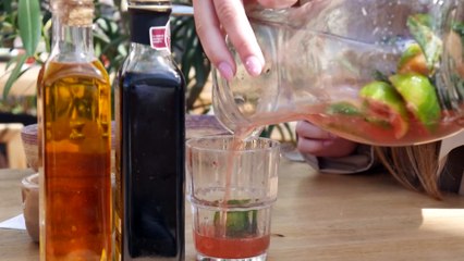 Словаки хотят "Спутник V", а не политические споры