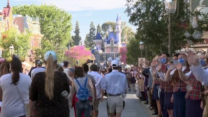 Disneyland riapre i cancelli dopo uno stop di 13 mesi
