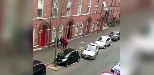 Kadın sürücü aracını bir türlü park edemedi!