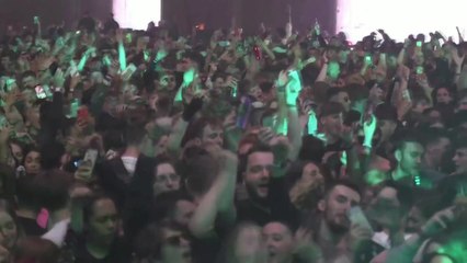 마스크, 거리두기 없이 춤춘다...영국 리버풀 클럽 시범 개방 / YTN