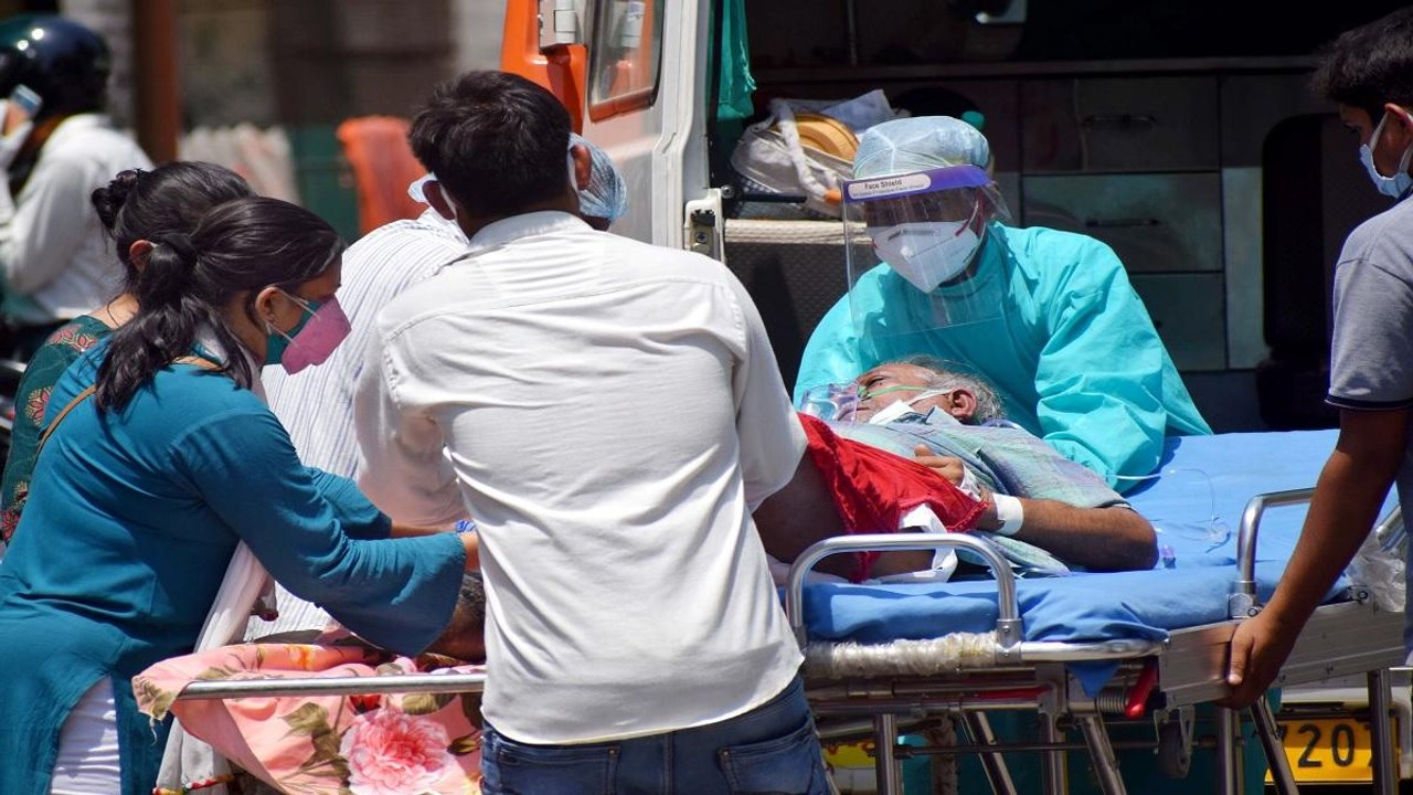 No oxygen, no beds, no vaccine, when will this crisis end?