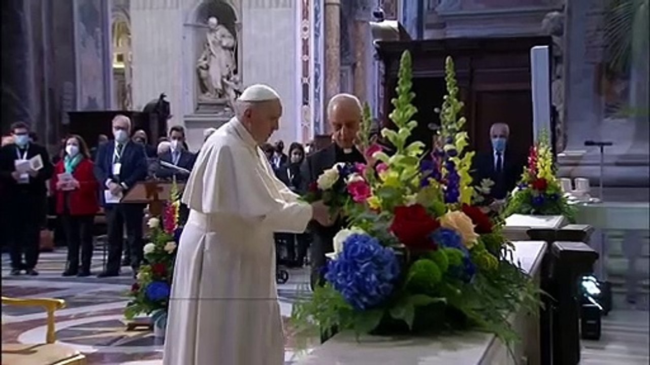 El papa inicia una "maratón de oración" contra la pandemia