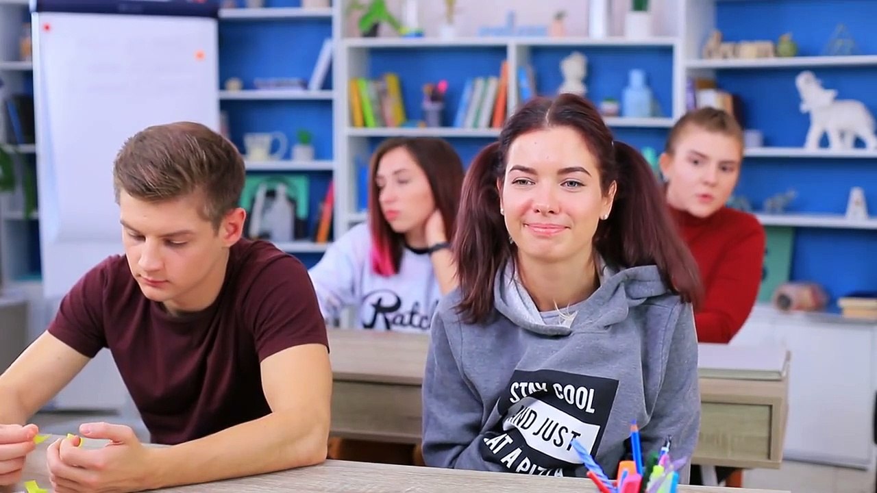 Testing Out Viral Makeup Hacks By 5 Minute Crafts Does It Really Works!! #Beauty#Makeup#Hacks