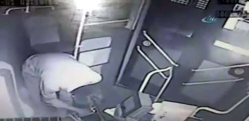 Hırsız 10 dakikada 5 otobüs soydu!