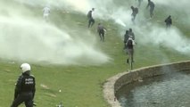 La Policía belga disuelve con cañones de agua y gas lacrimógeno una fiesta ilegal en un parque de Bruselas