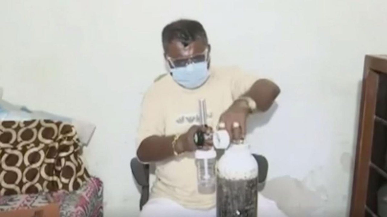 COVID hero: Mumbai couple provides oxygen cylinder in free