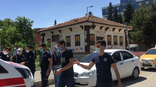 Karantinadan kaçan corona virüsü hastası yurda yerleştirildi