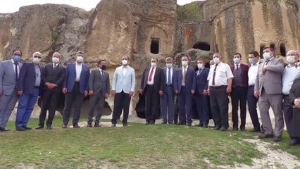 Son dakika gündem: AFYONKARAHİSAR - Bakan Kasapoğlu, Ayazini köyünde incelemelerde bulundu