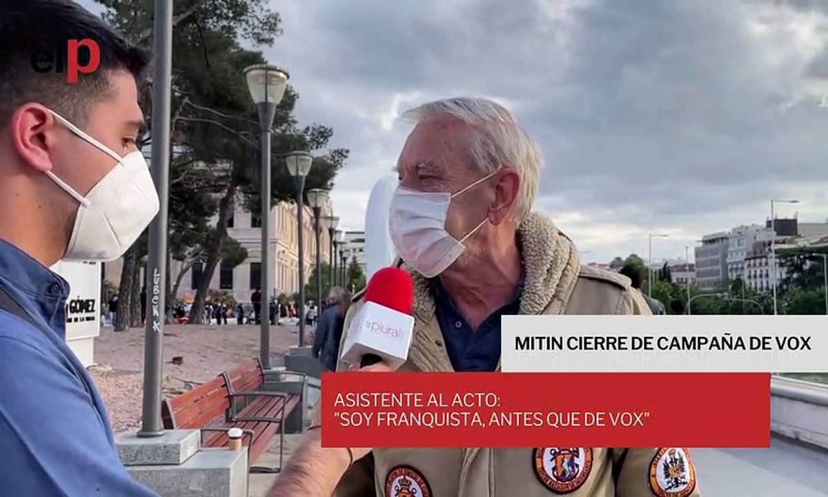 Asistente al mitin de Vox: "soy franquista, antes que de Vox"