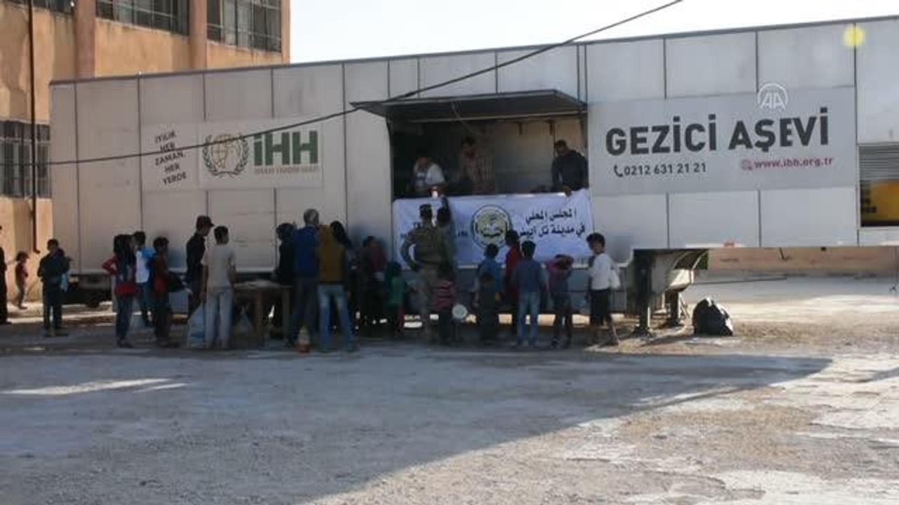 TEL ABYAD - Tel Abyad Yerel Meclisi, ramazan boyunca günlük 3 bin kişiye iftar veriyor
