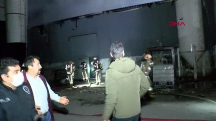 Son dakika... İSTANBUL-ARNAVUTKÖY'DE İZOLASYON MALZEMESİ ÜRETEN FABRİKADA YANGIN