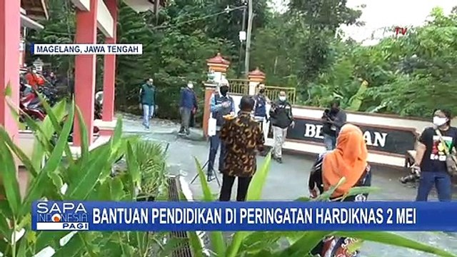 Peringatan Hardiknas, Ganjar Pranowo Beri Bantuan pada Siswa